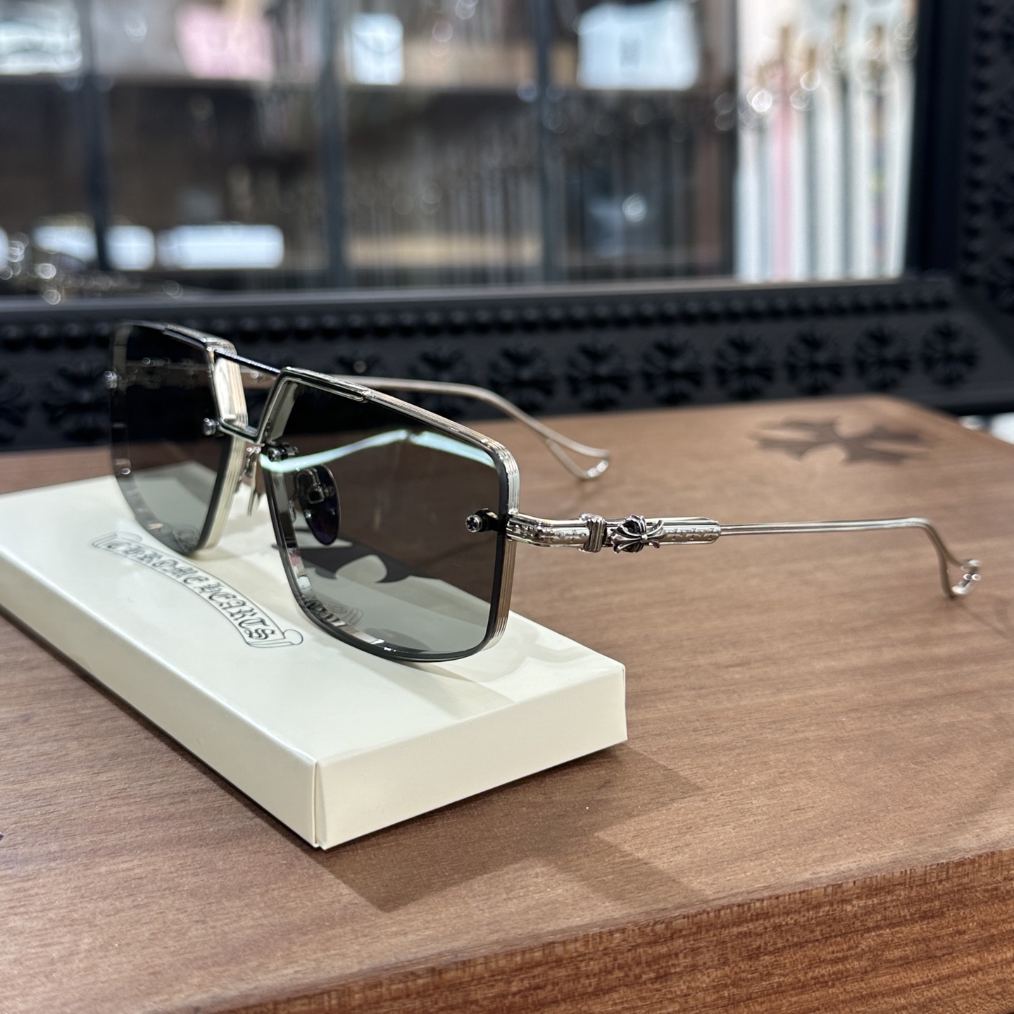 CH Sunglasses LOVEROD Aviator Style SunglassesSize: 60cm x 13-143cm