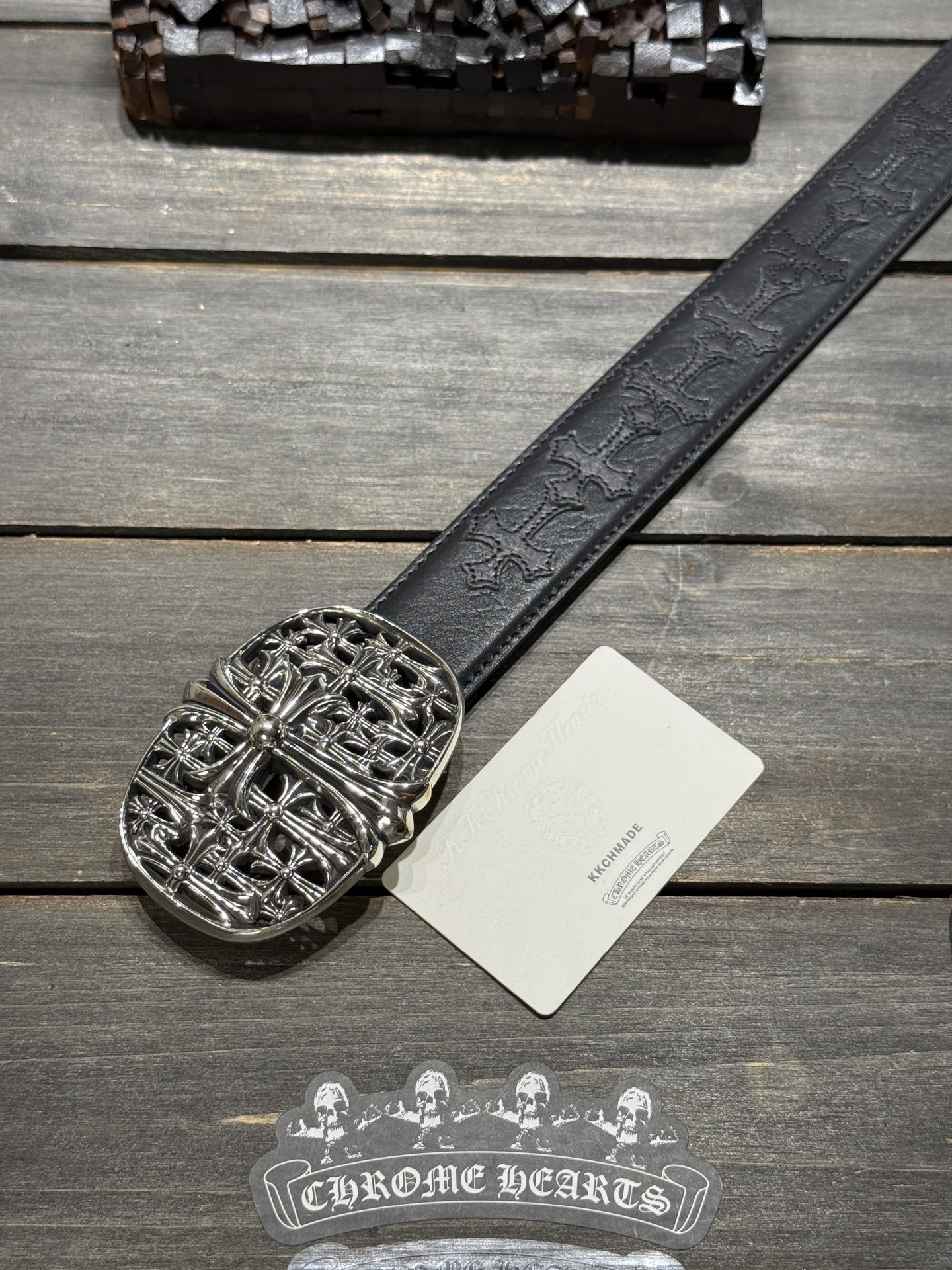 Custom-made for clients🔝Heavyweight tomb-style belt with cross-stitched leatherCustom-made genuine leather cross-stitch design with sterling silver buckleExaggeratedly exquisite, exuding style🔝