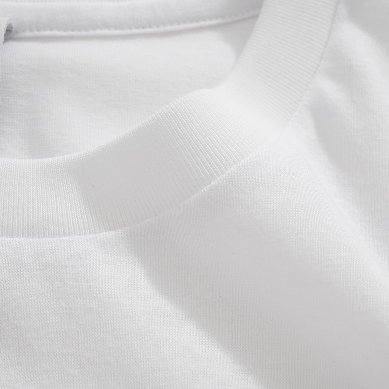 CH Chrome Hearts Sword Embroidered Long-Sleeve Base Layer T-Shirt, Women'sCustom-dyed fabric, cowhide collar label, sword embroidery on the chest, Sanskrit embroidery and cross embroidery on the backSizes S, M, L