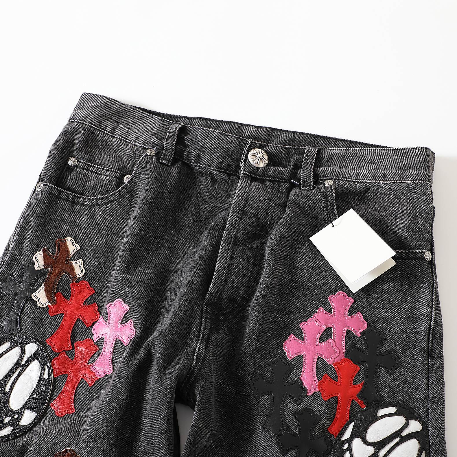 CH sex's dream jeans! These are truly the king of jeans; those in the know understand how rare they are—there are only a handful, and they currently fetch nearly 200,000 RMB on the market, making them incredibly difficult to find. The shop owner went