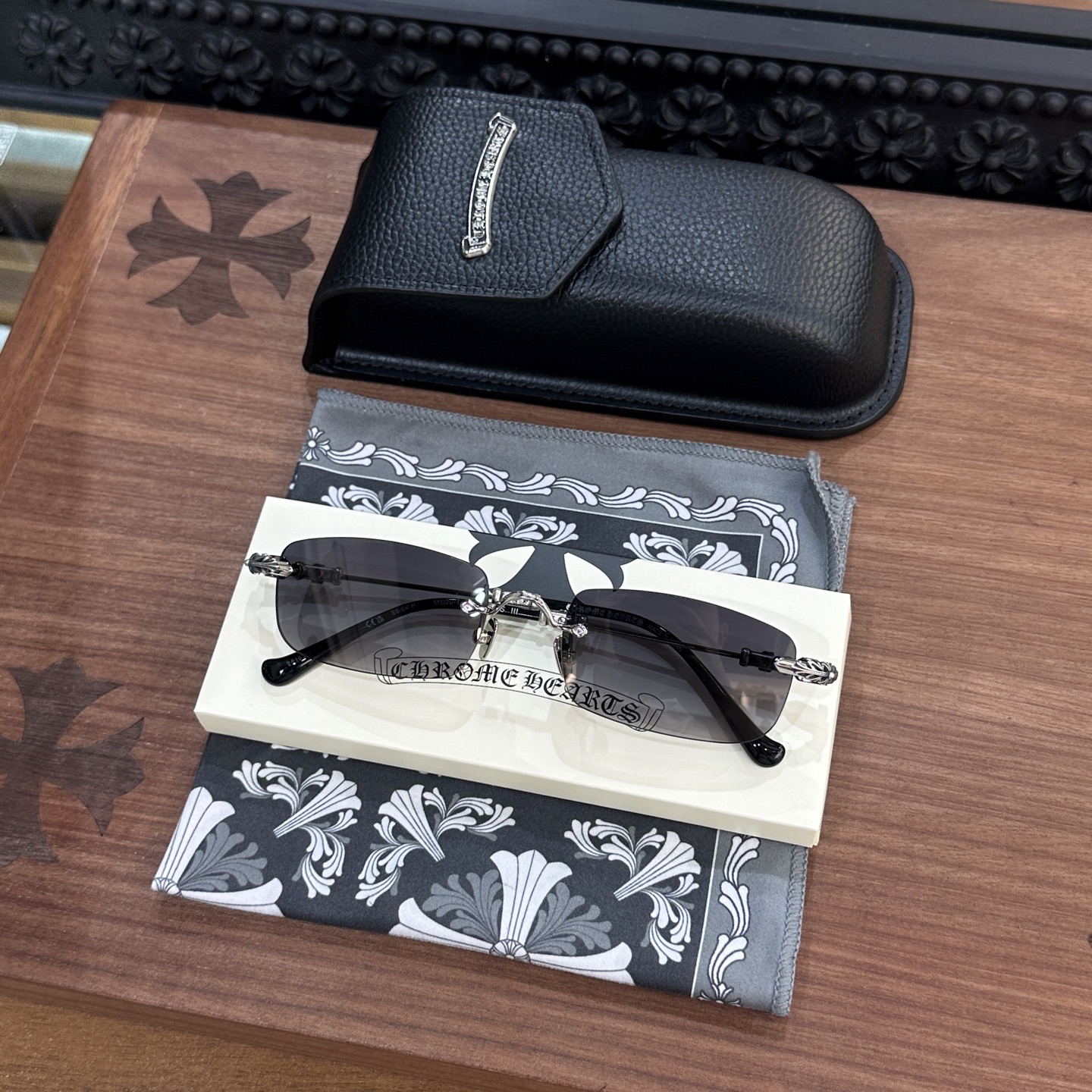 CH Sunglasses Model: Pills III Color: Black/Silver Size: 55-20-144