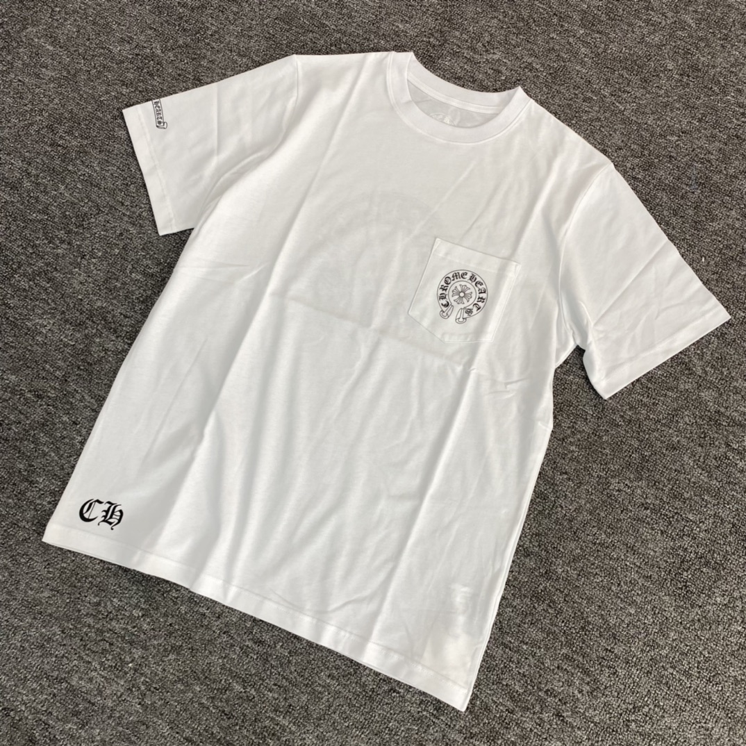[Classic Reimagined] Chrome Hearts Snowflake Horseshoe Short-Sleeve T-ShirtFabric: Custom-woven and dyed 40% count 230g pure cotton, single-sided reactive dyeing. The entire garment features a hand-printed thermosetting ink. Bulk stock available. Un