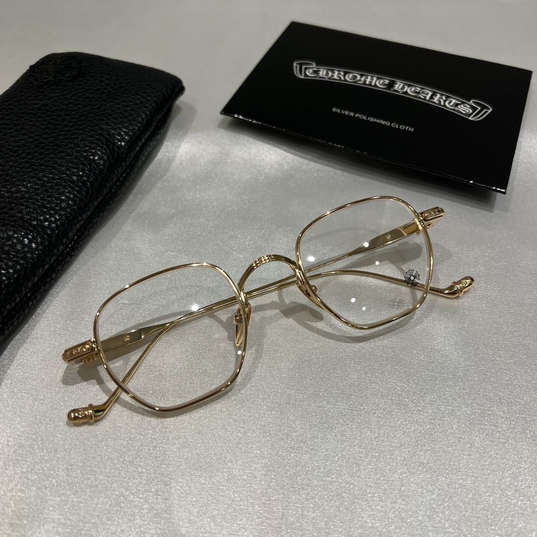 Chrome Hearts New Spring-Style Eyeglasses Purchased for 13,000 RMB at MixC Mall, Shenzhen. Nearly 5 months of R&D. Bright gold color scheme. Chrome Hearts' new spring-loaded eyeglass frame. The brand's first time using an embedded spring hinge, impro