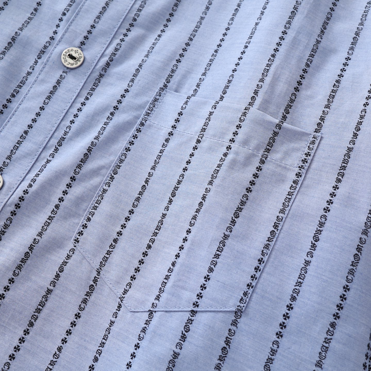 CH's new Sanskrit all-over print yarn-dyed shirt. Two colors and all sizes available. Original New York National Institute of Quality (purchased for 20,000). Custom-dyed yarn is made of 100-count double-ply yarn (minimum order 1000 meters). Crafted o