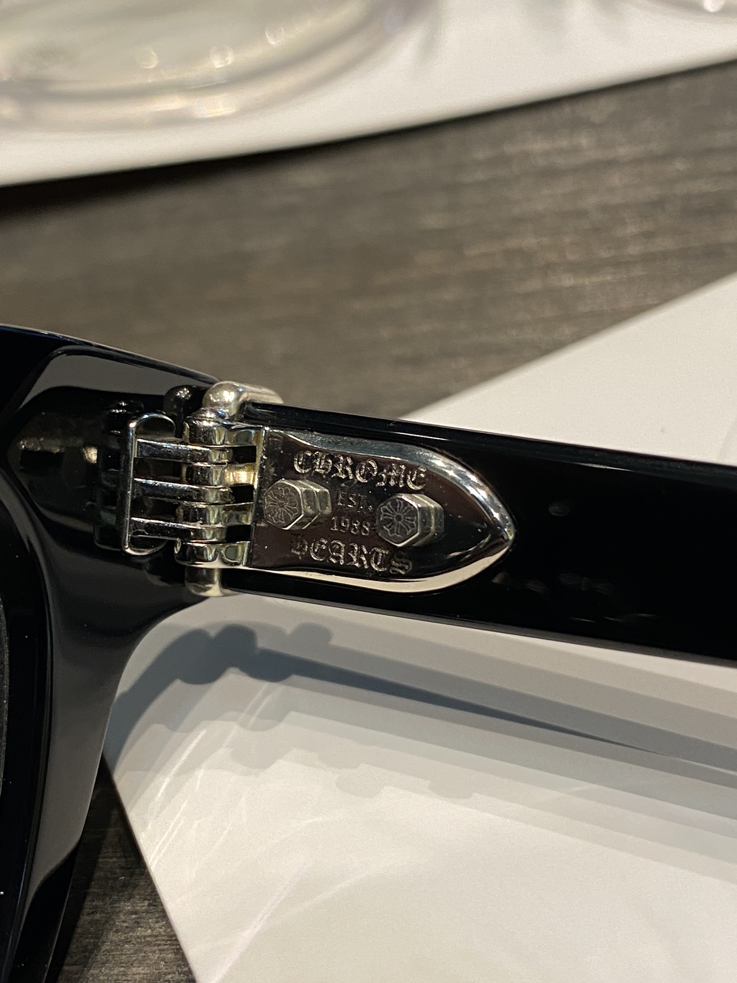 Chrome HeartsJENNATAILYEA Long Cross Glasses925 Sterling Silver, Imported Acetate, Large Frame, Perfect for a Natural Look, Suitable for Both Men and Women, Simple and Elegant, Multiple 925 Sterling Silver Adornments, Very Luxurious, 1:1 Replica