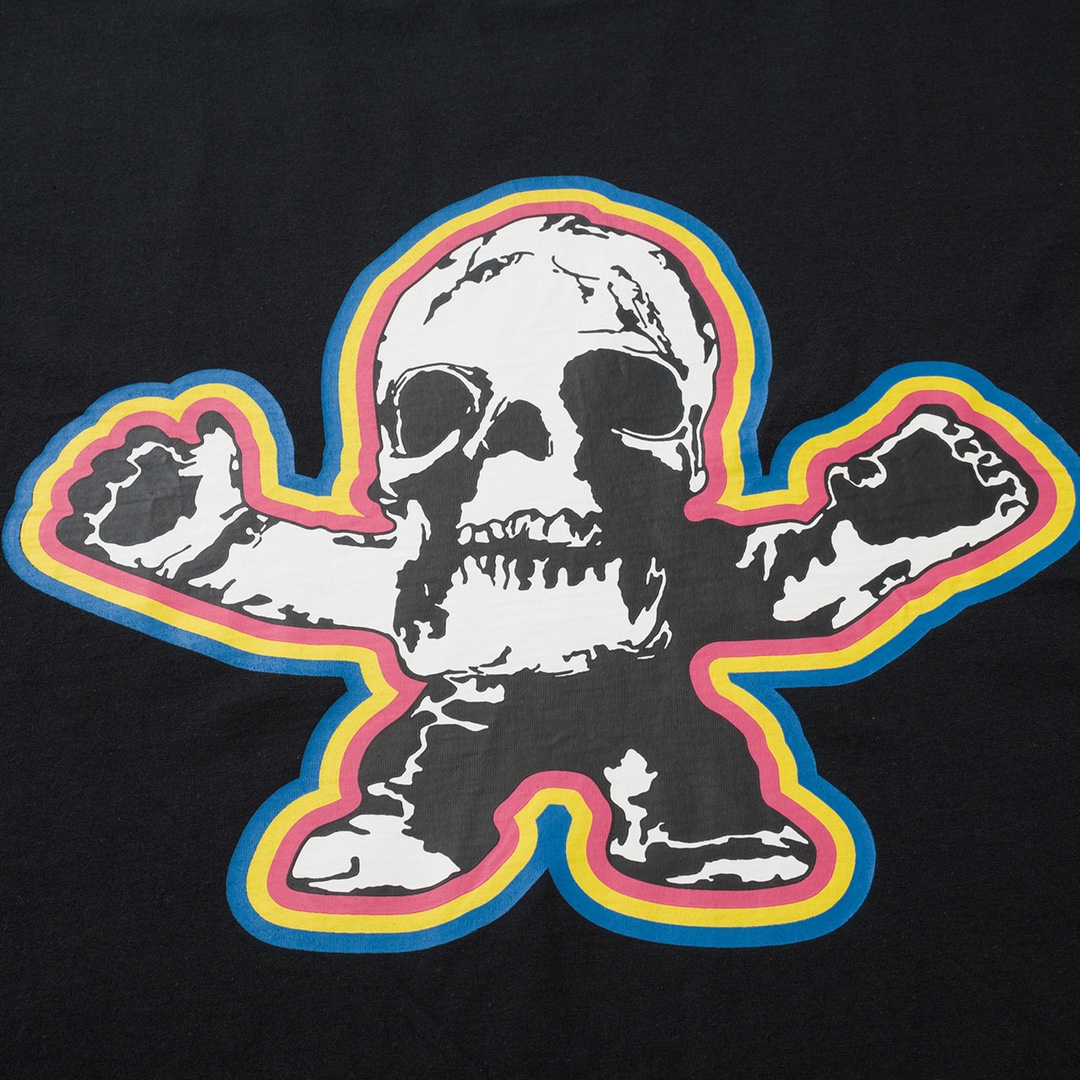 CH Foti Skull T-Shirt. Made of 230g 100% cotton. The print uses a thermosetting ink process. Custom-made accessories. Produced by a major manufacturer, demonstrating exceptional craftsmanship. Comfortable and natural to wear. Sizes S-XL