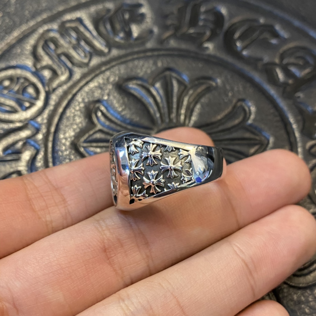 Chrome Hearts Horseshoe Logo Cross RingRare Chrome Hearts piece: Horseshoe Cross Signet Ring925 Sterling Silver with an antique finish; substantial weight and high-quality feel.