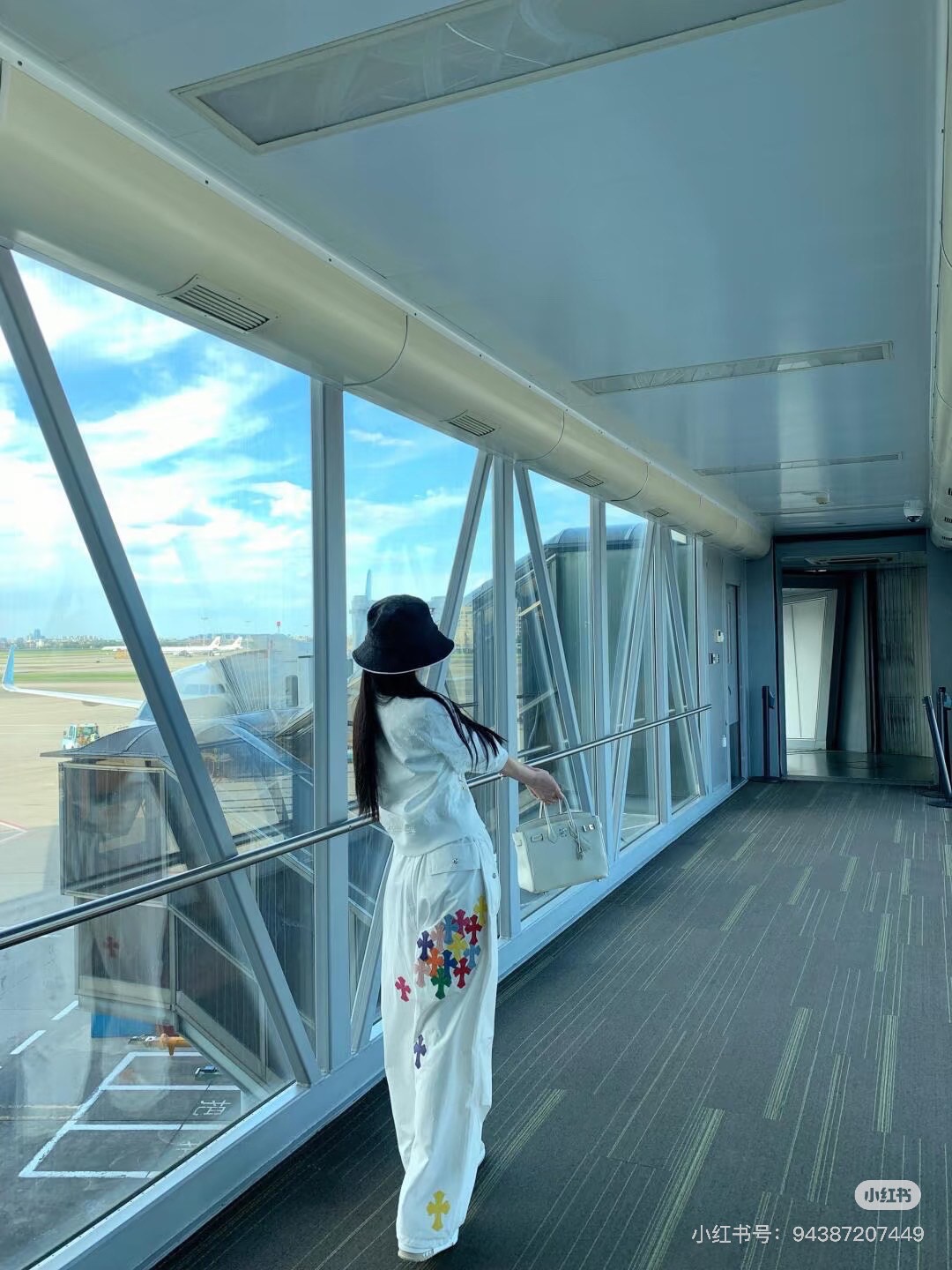 Chrome Hearts Heavyweight Paratrooper Pants with Colorful Crosses. A relaxed, laid-back fit, suitable for waist sizes 66-100cm. The fabric is custom-woven and dyed, requiring a carbon-brushed finish on the front followed by a brushed finish (resultin