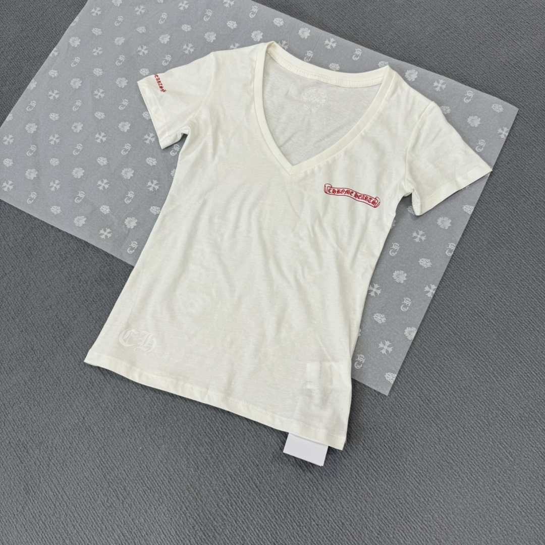 Chrome Hearts Popular V-Neck Women's Scroll Print Short-Sleeve T-ShirtMade from custom-dyed Yb pure cotton, soft and delicate, with matching neckline sizesSizes: S M L