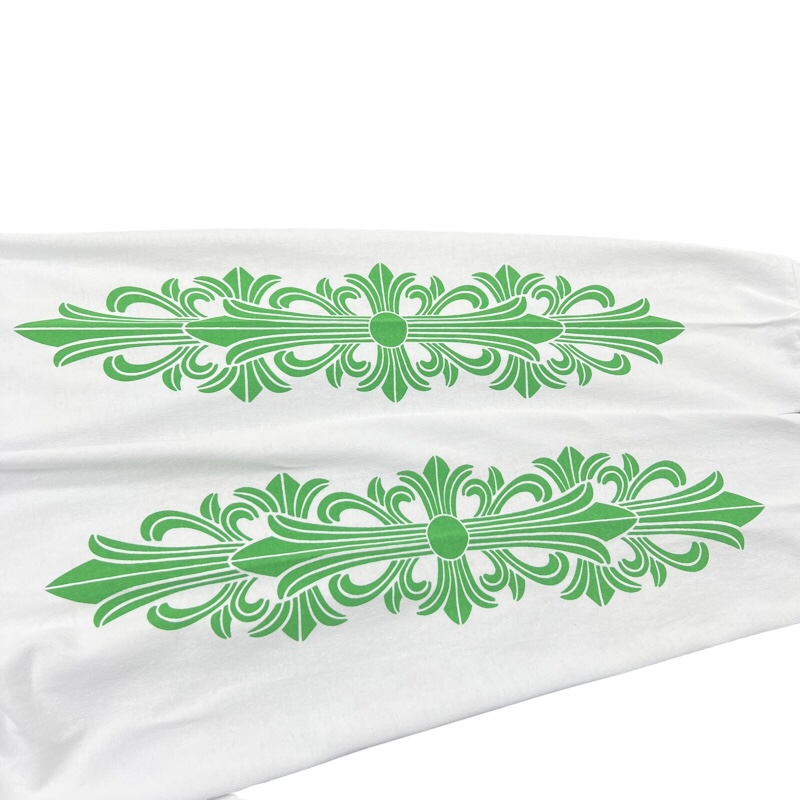 Chrome Hearts Los Angeles Limited EditionVine Sword Cross Long-Sleeve T-Shirt. Made from custom-woven and dyed 210g 100% cotton plain weave high-density fabric. The all-over print uses consistent thermosetting ink; the ink setting may result in a s