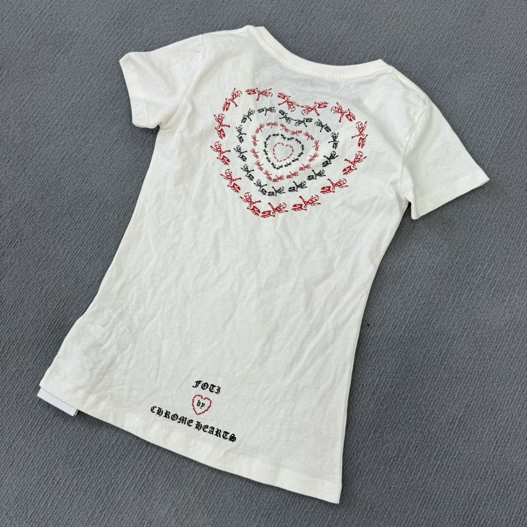 Chrome Hearts Vintage Bestseller V-Neck Women's Limited Edition Short-Sleeve T-ShirtMade with custom-dyed Yb pure cotton fabric, soft and delicate, complete with matching neckline sizesSizes: S M L