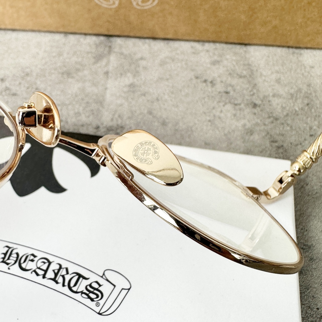 Chrome HeartsGAG Sterling Silver Eyeglasses FramesExclusive online, transparent gold, Italian imported materialsFour-color glasses, first batch limited stock available. Original price ¥12400 (authentic), ¥9300 (VIP). 925 sterling silver hardwar