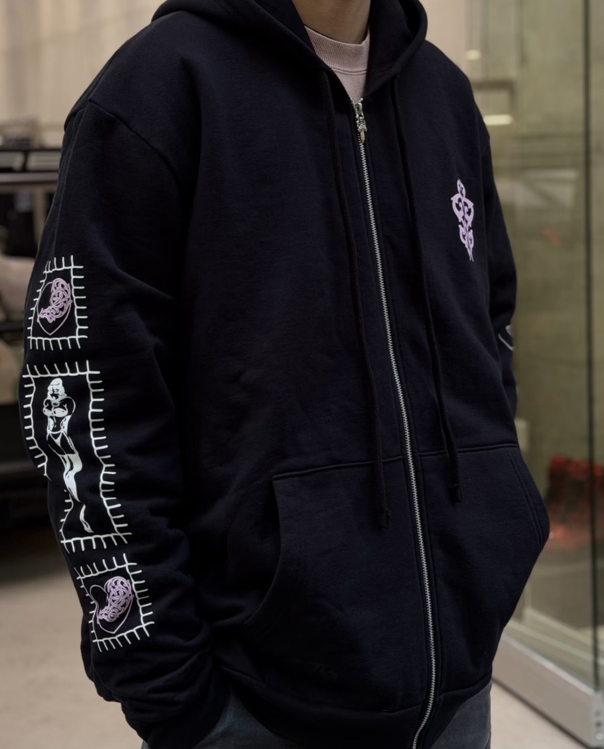 Chrome Hearts x Deadly Doll Latest Collaboration: Graffiti Horseshoe Zipper HoodieSize: S M L XL