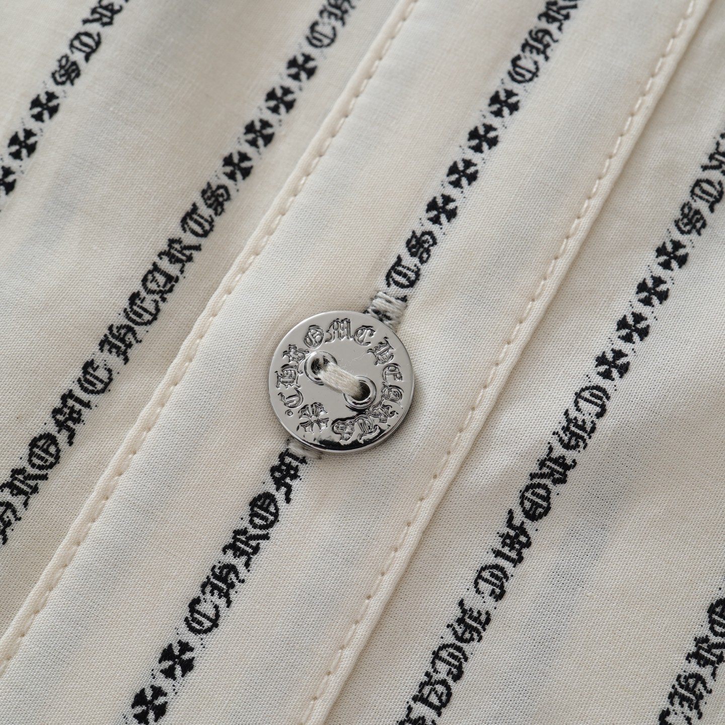 CH's new Sanskrit all-over print yarn-dyed shirt. Two colors and all sizes available. Original New York National Institute of Quality (purchased for 20,000). Custom-dyed yarn is made of 100-count double-ply yarn (minimum order 1000 meters). Crafted o