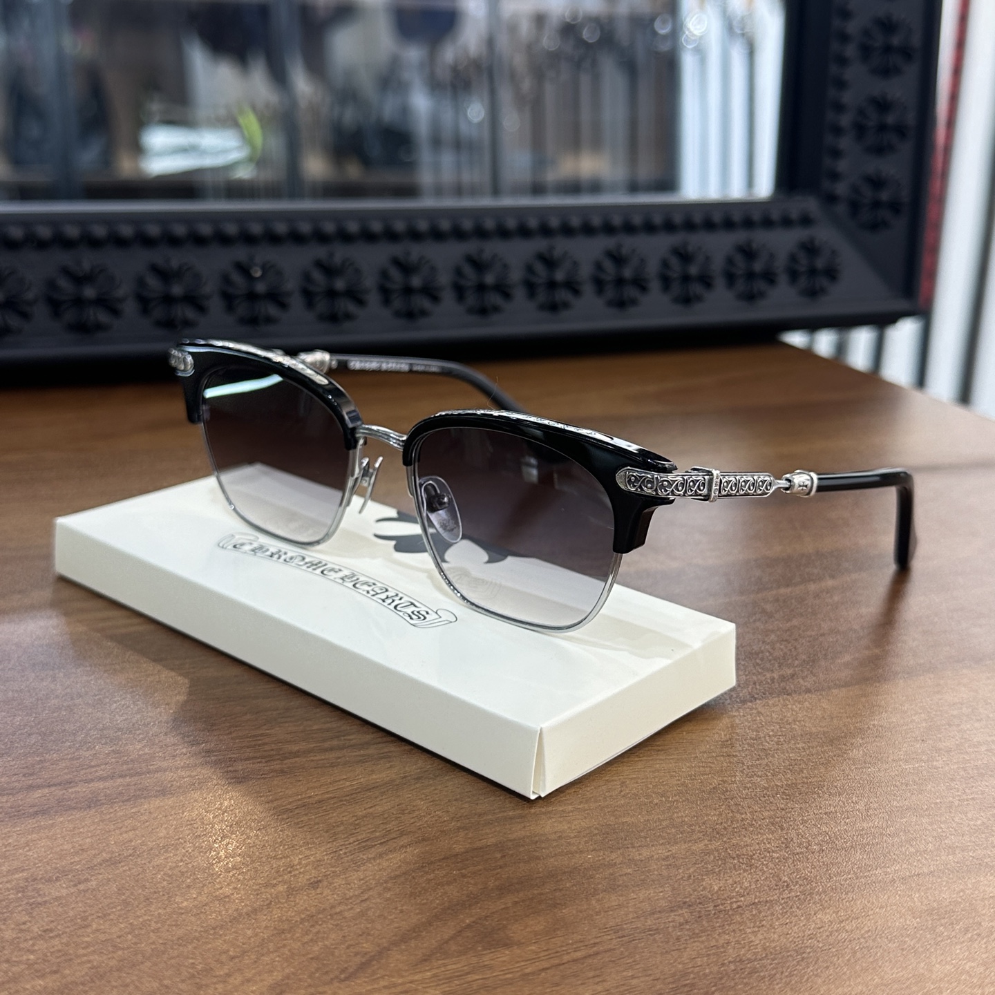 CH Sunglasses Model: Smile IIMaterial: 925 SilverSize: 54 (18-146mm)