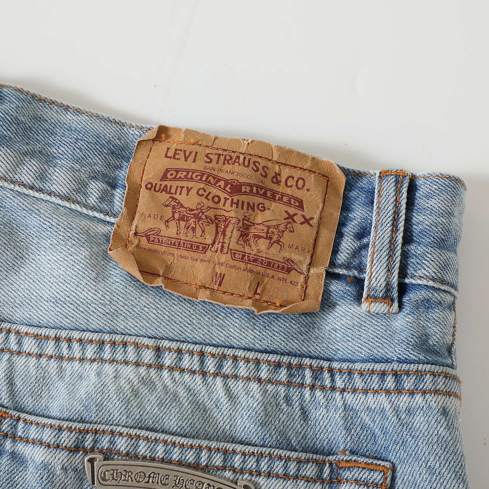 CH Rockheart Jeans; Ningdan 7x7 cotton 100% denim blue; Levies 501 sole; Genuine lambskin white leather with cross lettering; Custom-made full set with genuine silver plating (not imitation silver!).