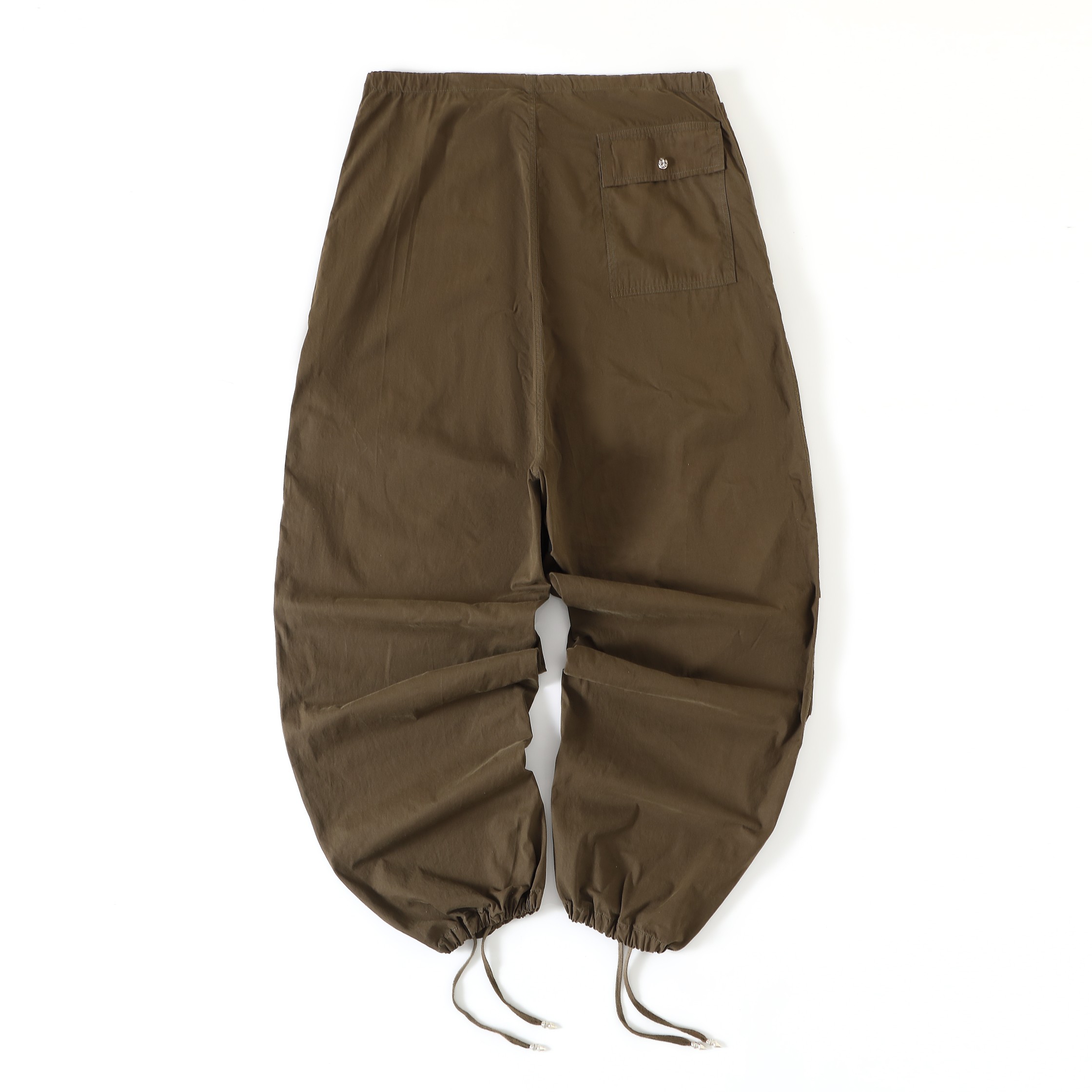 CH Chrome Hearts 24ss Drawstring Wide-Leg Paratrooper PantsOriginal version purchased for over 20,000 RMB. Made of military green custom-dyed pure cotton fabric, 200g, thick and breathable. Sizes are the same as the original, only one size available