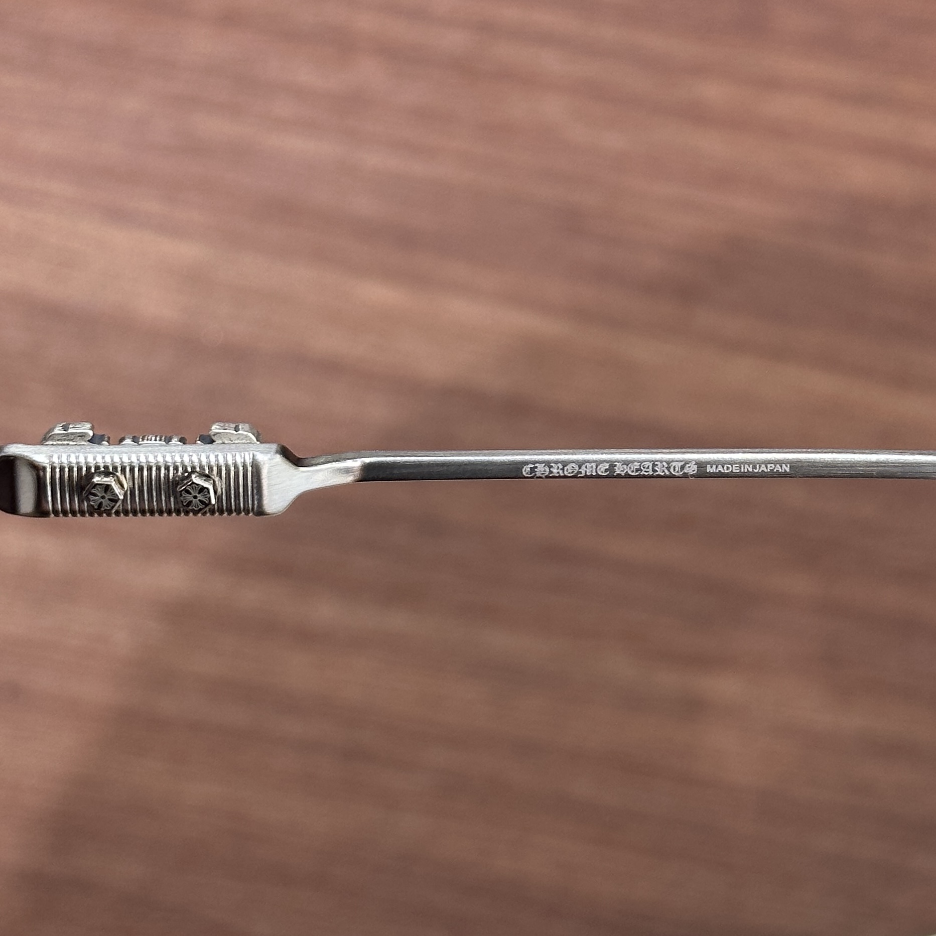 CH Sunglasses Model: STINGER Color: Silver Gray Size: 58-18-147