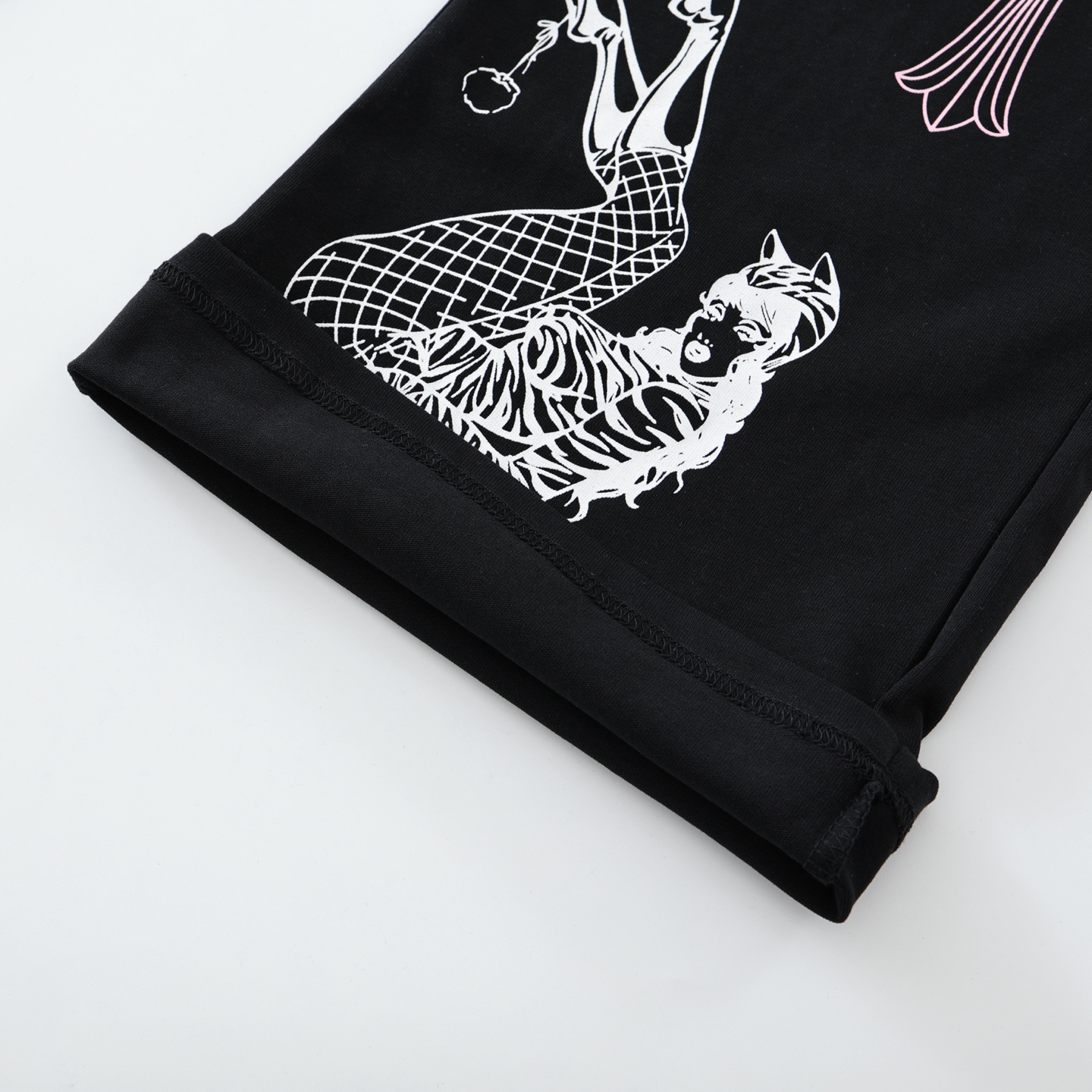 CH DeadlyDoll Comic Strip Pants, Black. All sizes available. Originally purchased from Hangzhou Guozhuan for 19,800 RMB. Made of 380g knitted cotton. Printed with imported plastisol technology. Custom metal drawstring closure. Loose fit. Unisex. Exce