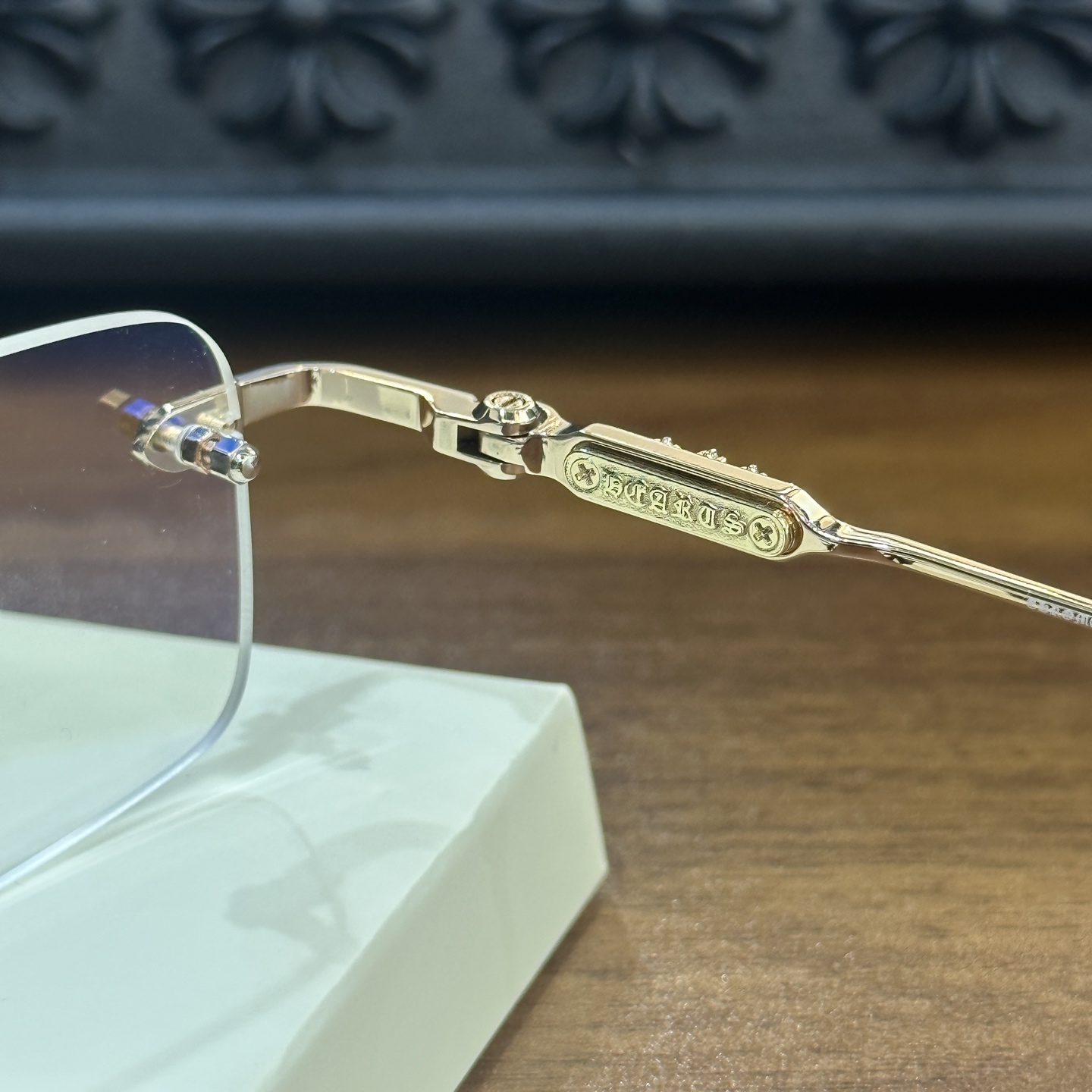 CH Rimless Gold-Wire Glasses, Model: SOFFFFFFFFERS IISize: 54-21-148