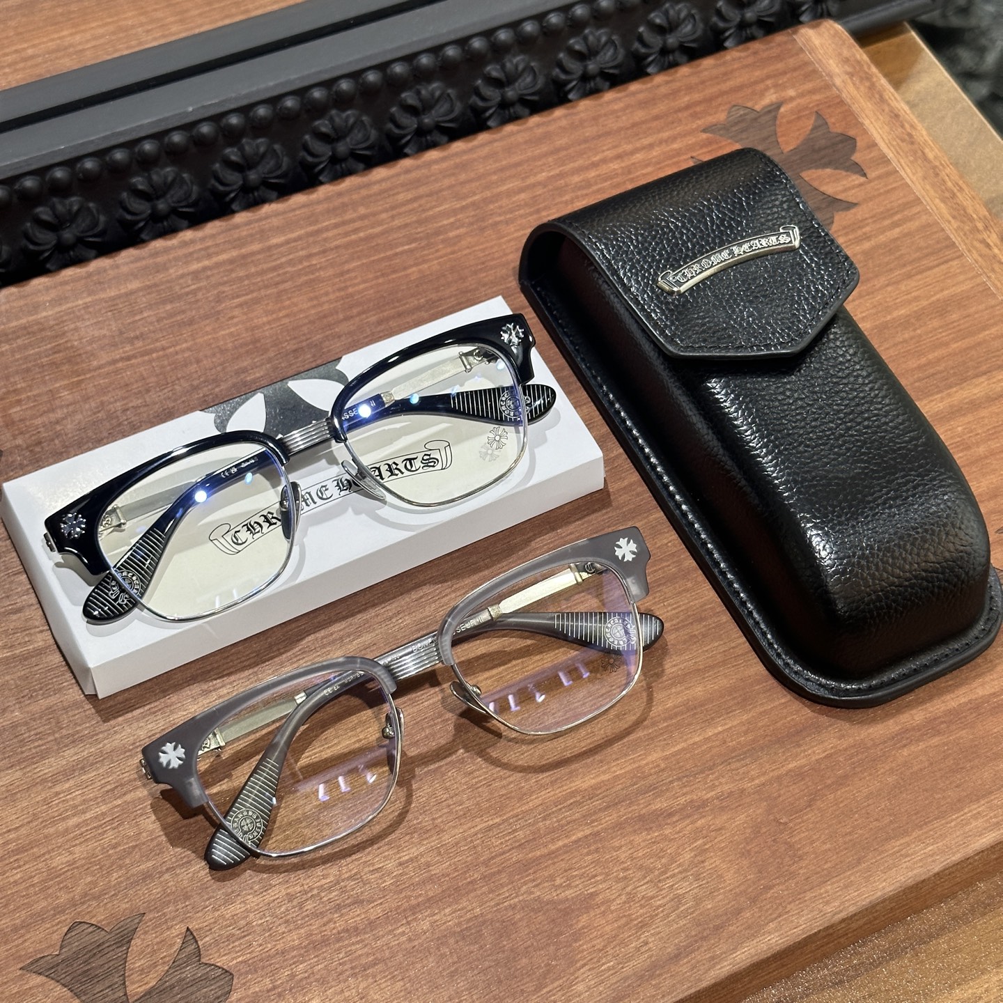 CH Eyeglasses Model: BONENNOISSEUR IISize: 53-19-150