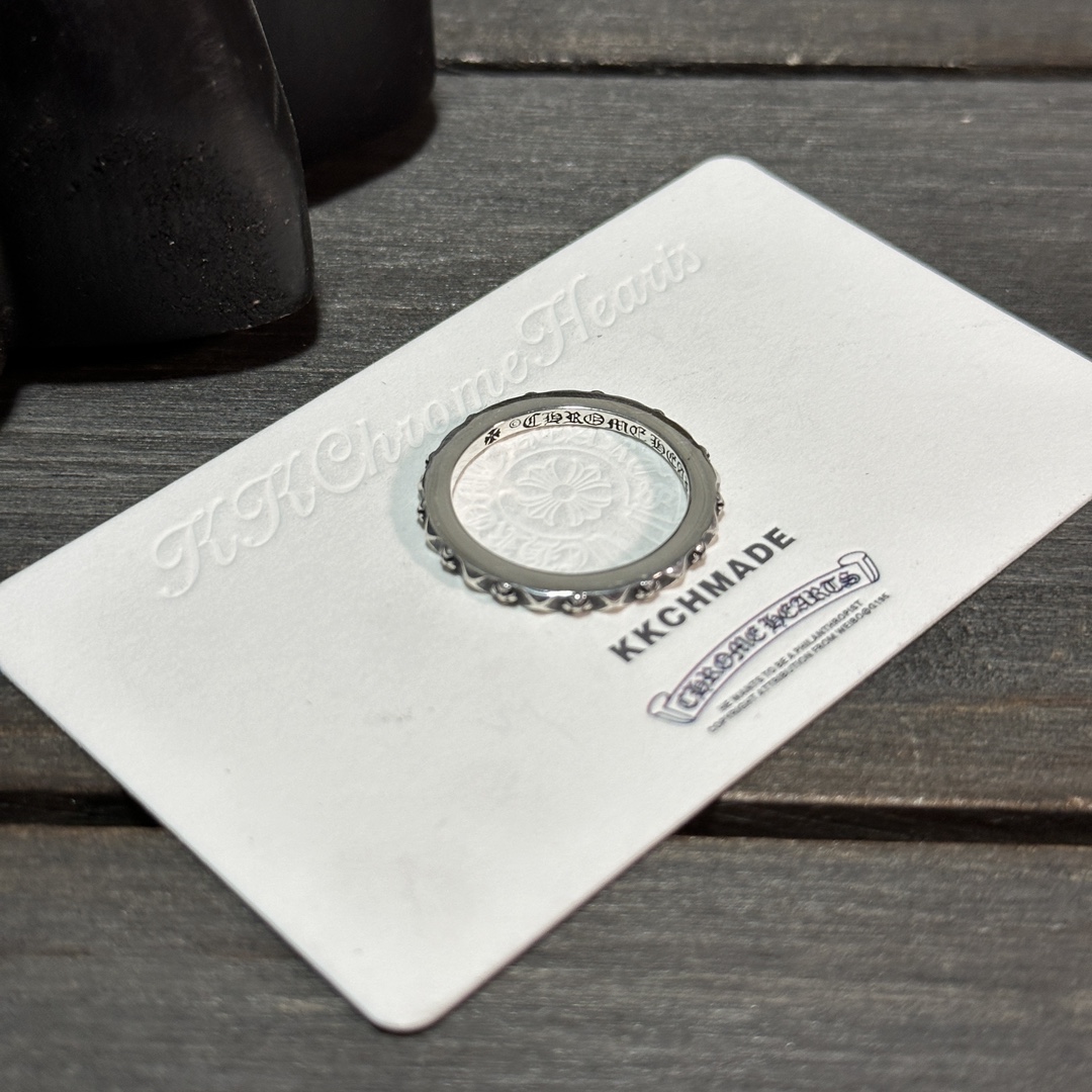 Ordered 📸 3mm cross-studded ring