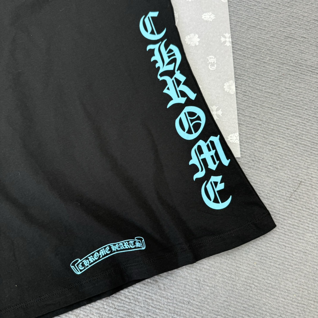 Chrome Hearts Popular V-Neck Women's Blue Letter Print Short-Sleeve T-ShirtMade from custom-dyed Yb pure cotton, soft and delicate, with matching neckline sizesSizes: S M L