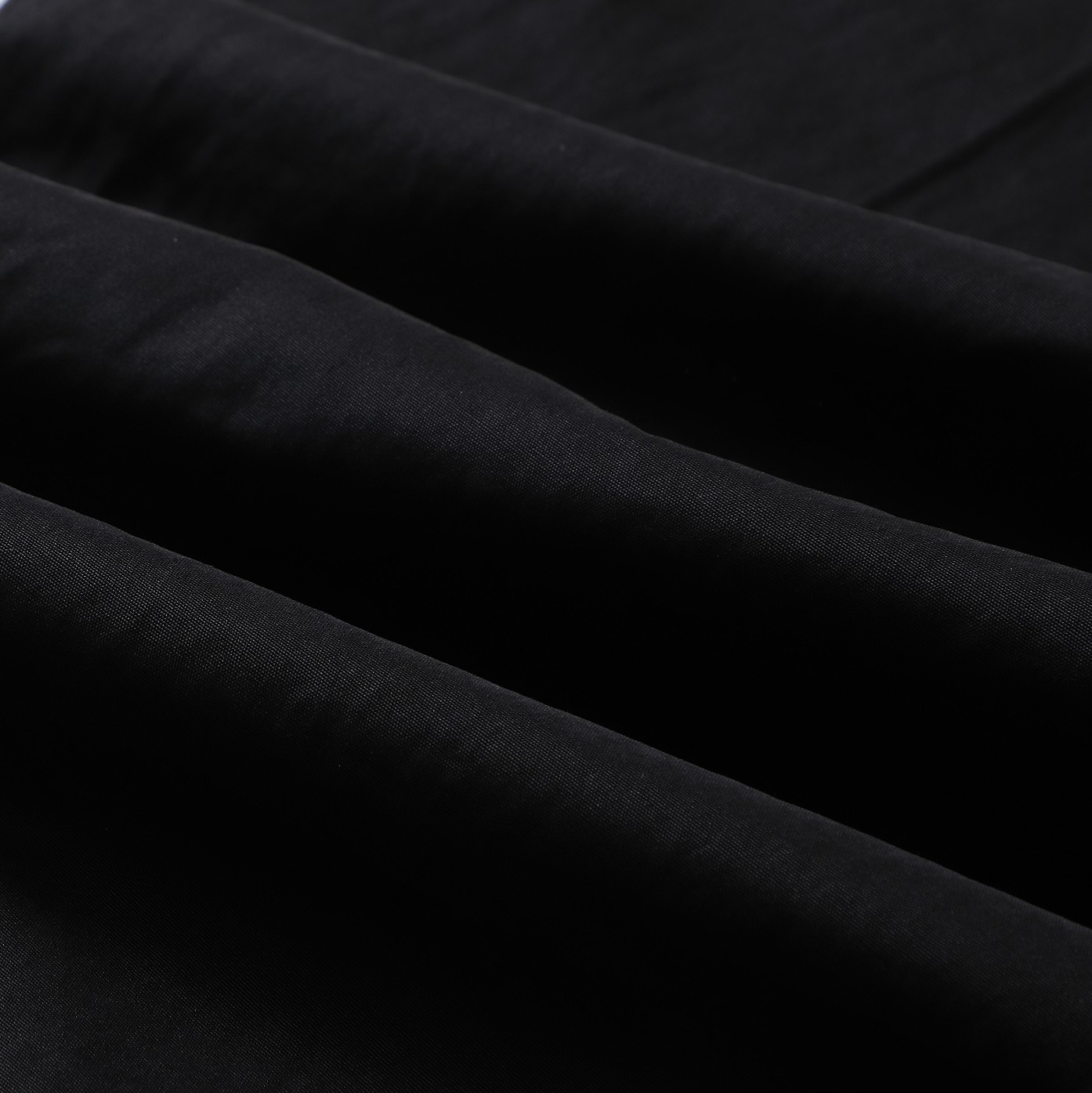 CH Chrome Hearts 24ss Drawstring Wide-Leg Paratrooper PantsOriginal version purchased for over 20,000 RMB. Made of military green custom-dyed pure cotton fabric, 200g, thick and breathable. Sizes are the same as the original, only one size available