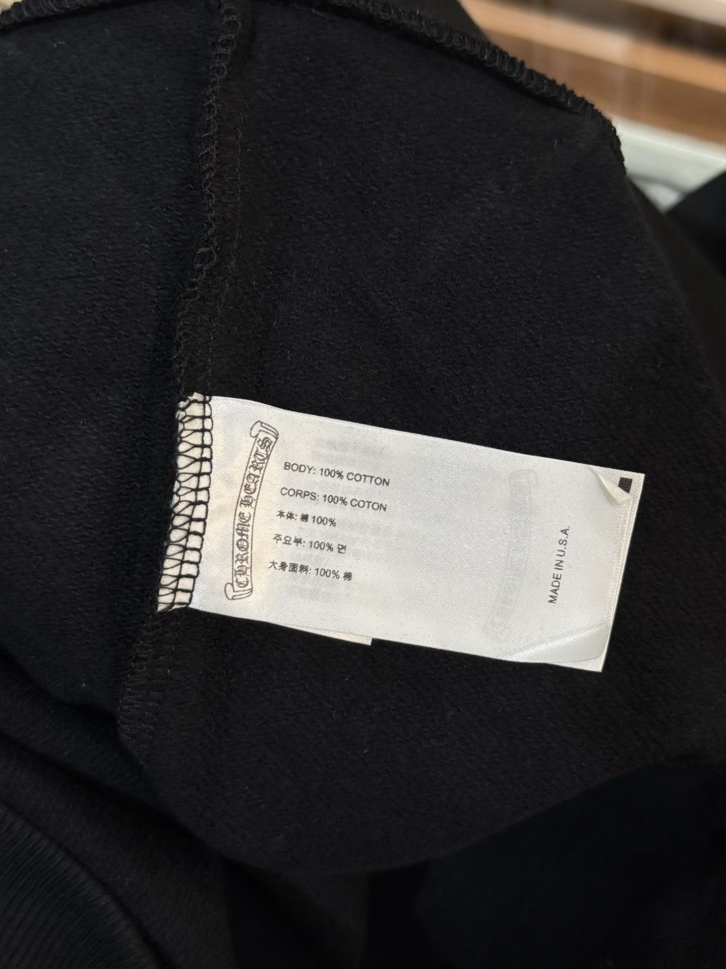 Chrome Hearts Cross Embroidered SweatshirtThe overall quality of the garment is excellent. Cross embroidery is always a top seller.Sizes: S-M-L-XL