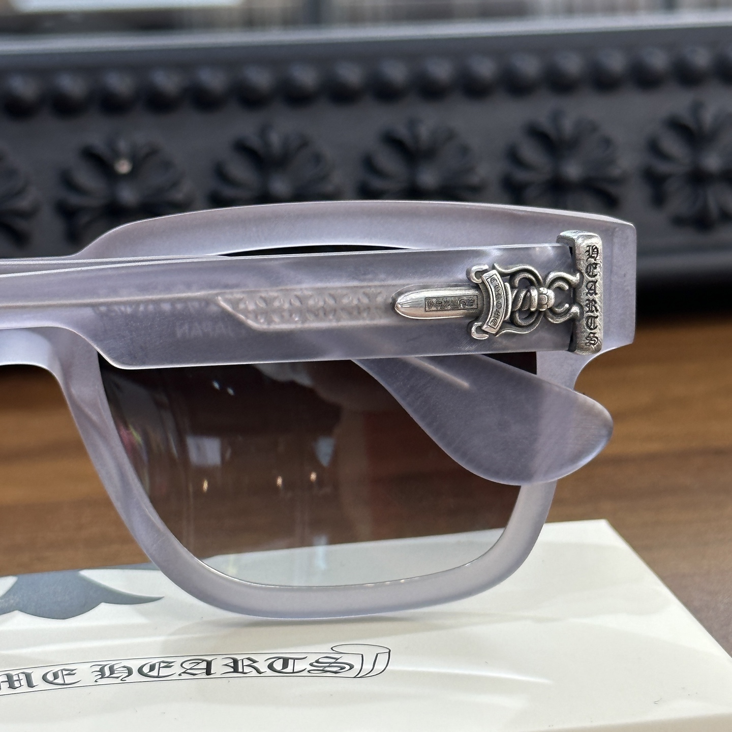 CH Sunglasses Model: BOX-OFFICER Size: 56-19-144