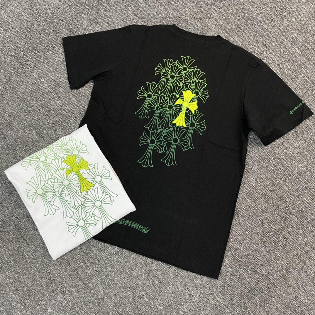 Chrome Hearts CH Gradient Phantom Cross Short-Sleeve T-ShirtFabric: Custom-woven and dyed 40% count 230g pure cotton, single-sided reactive dyeing. The entire garment features a hand-printed thermosetting ink, resulting in a slightly matte finish r