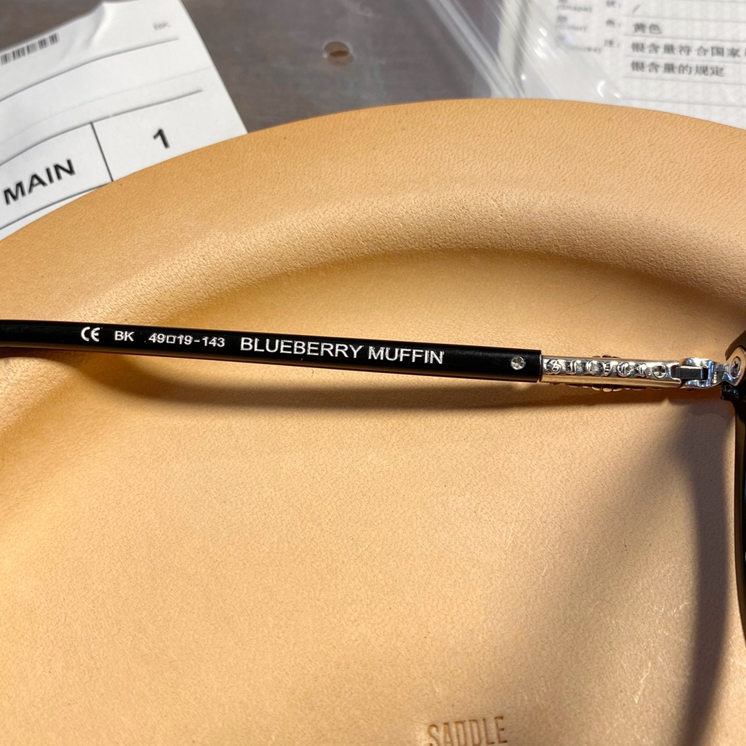 [Pre-order] BlueBerry MuFFIN 925 Sterling Silver Accessories Black Framed GlassesExclusive Version Online, Consistent Handwritten FontOriginal B-Mold, Welcome to Compare, Three Colors Available