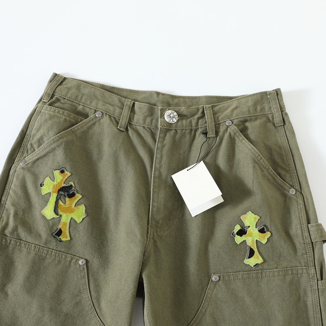 CH Leopard Print Military Green Cargo Pants, a VVIP exclusive. The leopard print is made from a special horsehair material. The fabric is also the same B01 cargo pants fabric, which undergoes 4-5 heavy washing and distressing processes. Finally, a ho