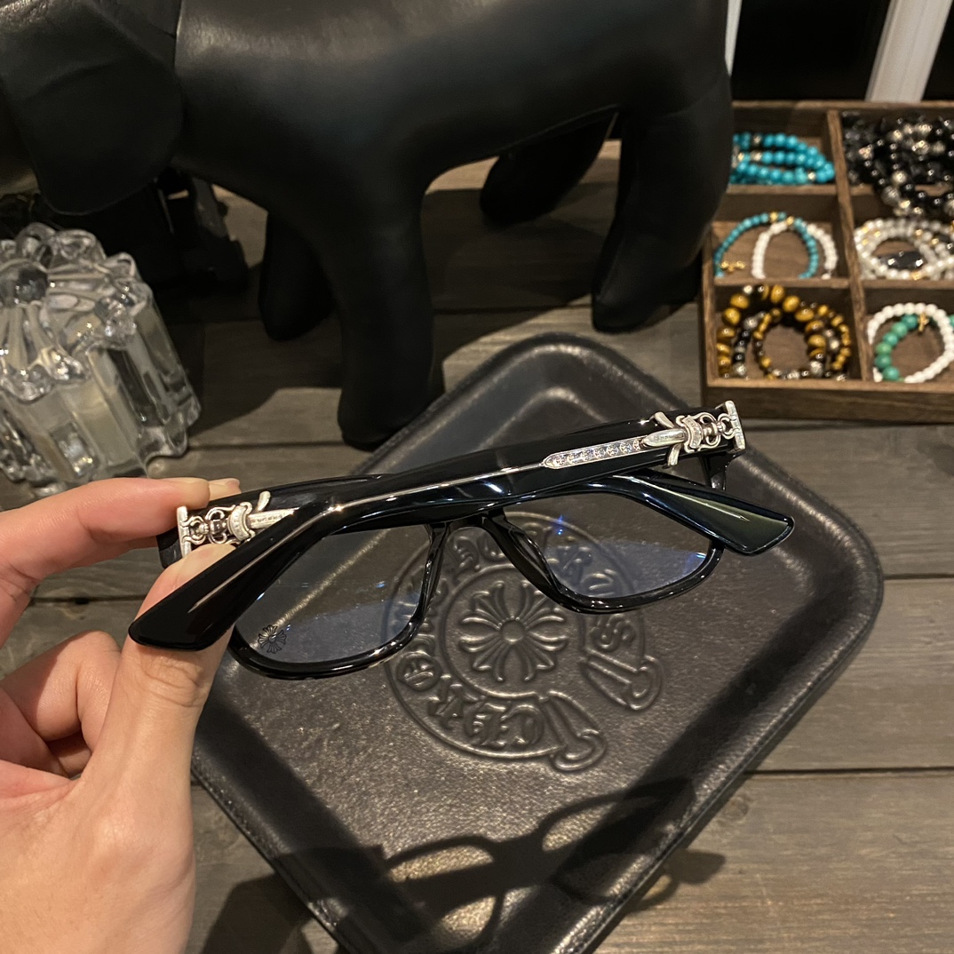 Limited edition new style, first batch of 50 pairs925 sterling silver hardware, sword-shaped eyeglasses