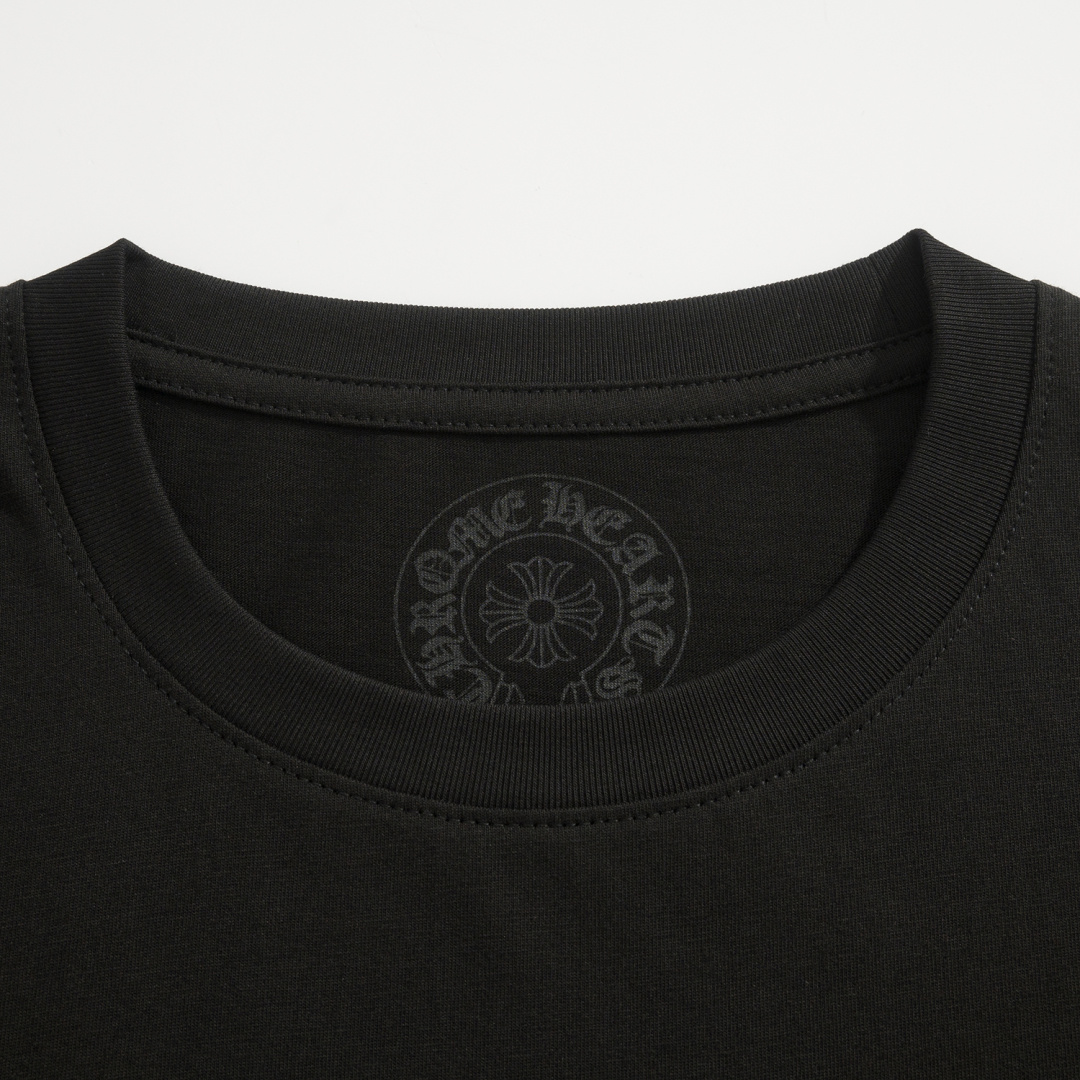 CH Chrome Hearts USA Exclusive T-ShirtThis item is made from 26-thread, 200g 100% cotton fabric, soft and breathable for ultimate comfort. The plastisol hand-printing process ensures vibrant, long-lasting colors and clear definition, showcasing uni