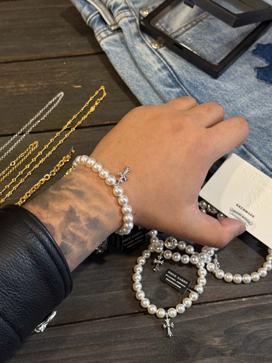 The hottest item of the year! 🔝CH ✖️Miki Pearl Series Bracelet