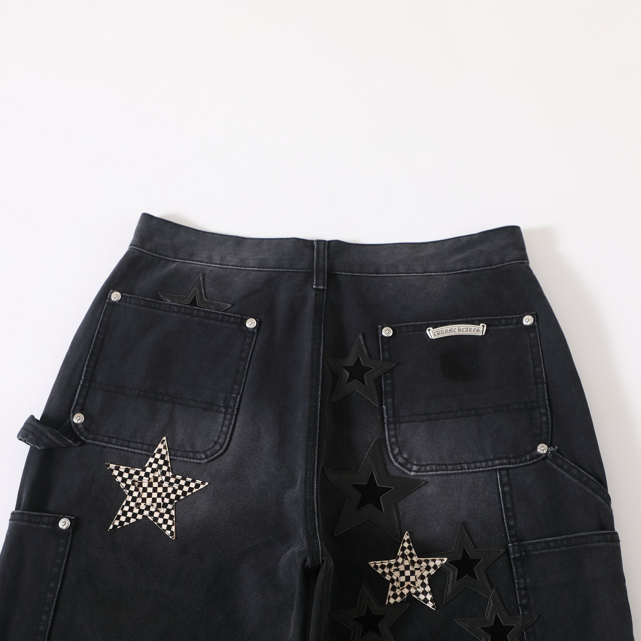 CH Las Vegas Exclusive - Extremely rare and hard to find on the market. Original version, these pants cost over 150,000 RMB, and even those sizes are hard to come by. After five months of production, they're finally here! They feature the exact same