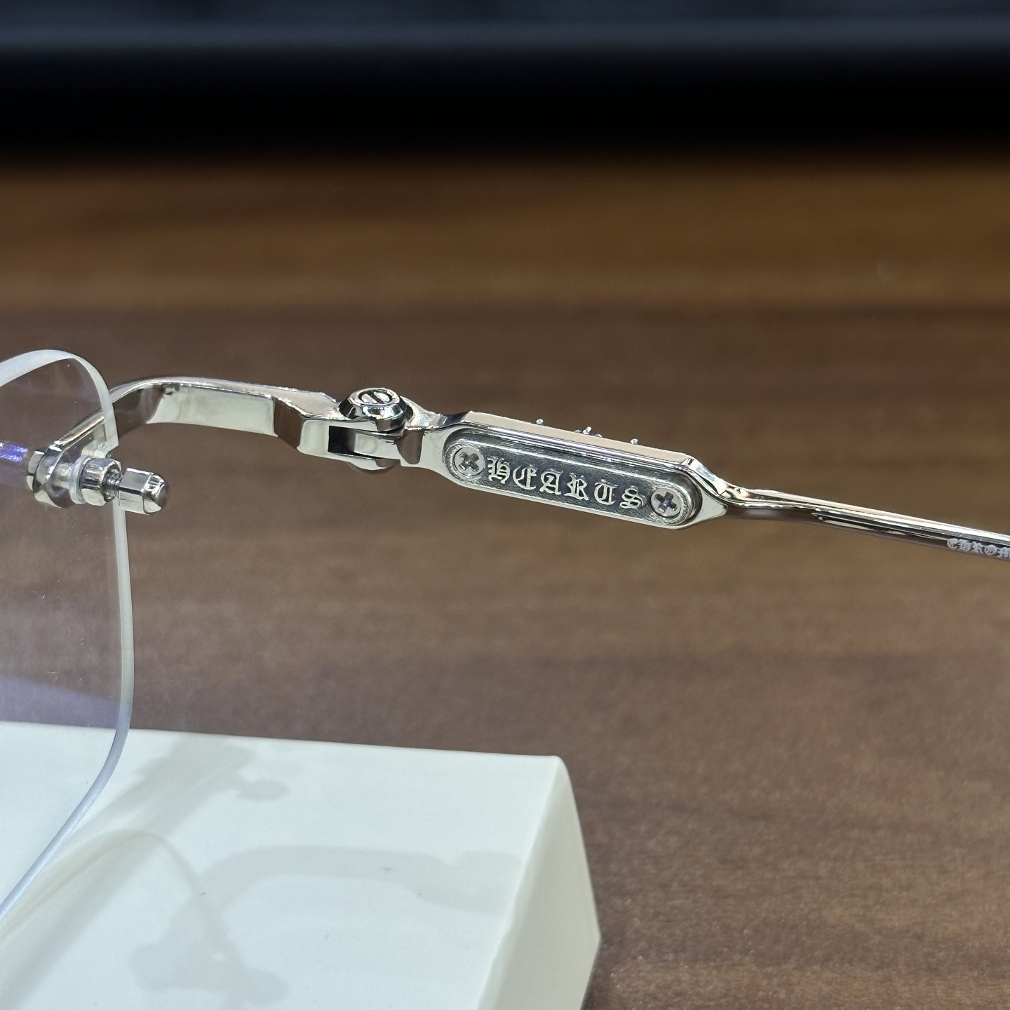 CH Rimless Gold-Wire Eyeglasses Frame Model: SOFFFFFFFFERS IISize: 54-21-148