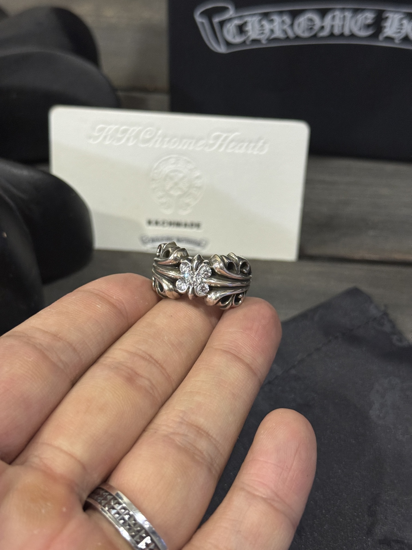 Customer order: Sterling silver 5-diamond K&T ring