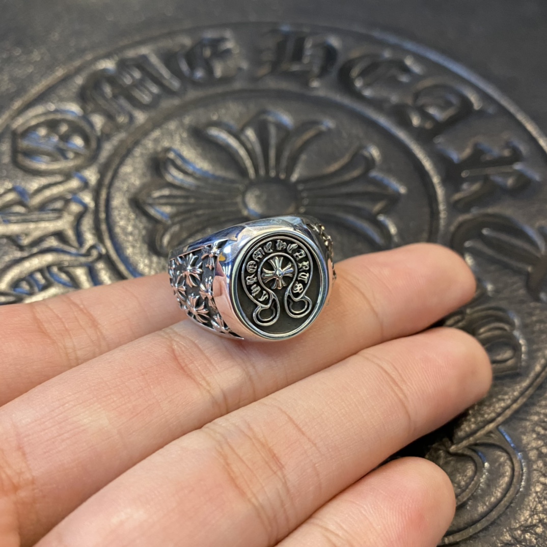 Chrome Hearts Horseshoe Logo Cross RingRare Chrome Hearts piece: Horseshoe Cross Signet Ring925 Sterling Silver with an antique finish; substantial weight and high-quality feel.