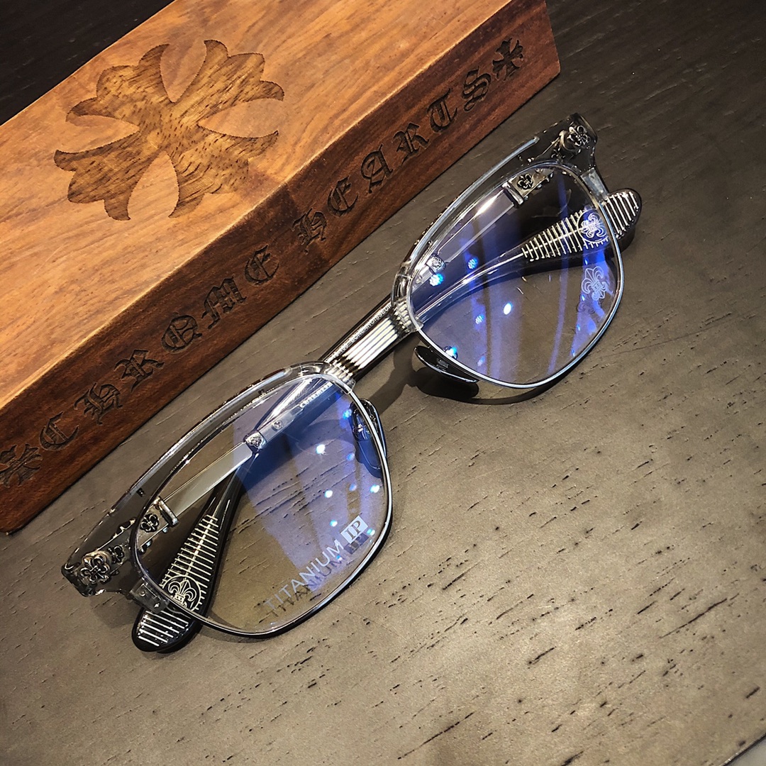 KKChromeHearts Clear Grey GlassesSame style as Guan XiaotongSize: Lens width 53mm, Total width 145mm, Temple width 145mm