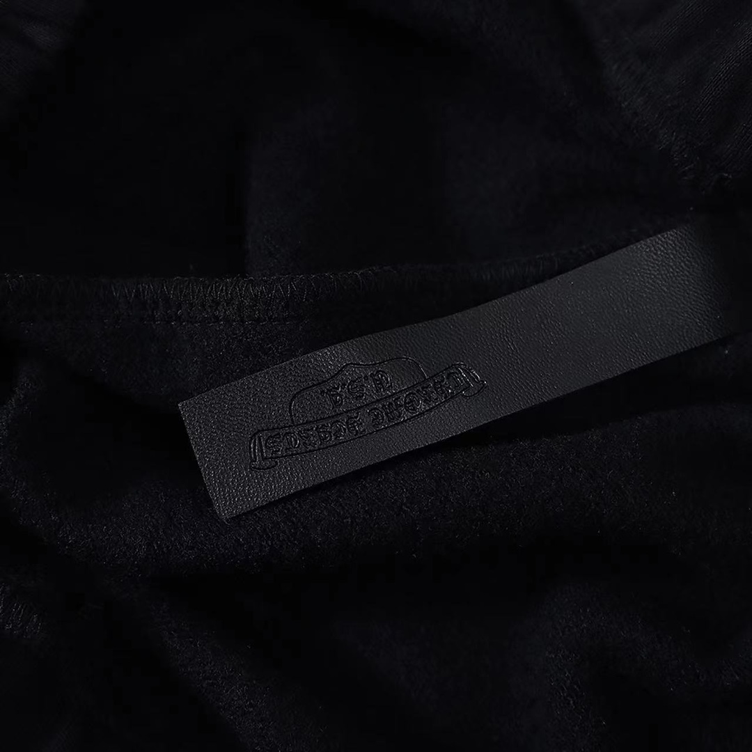 CH Rock Limited Edition Chestnut Brown Casual Fleece Sweatpants. Custom-woven and dyed 480g thick pure cotton knit fabric with added fleece. Made with imported top-grain lambskin (not ordinary artificial leather). Custom-made silver embellishments. W