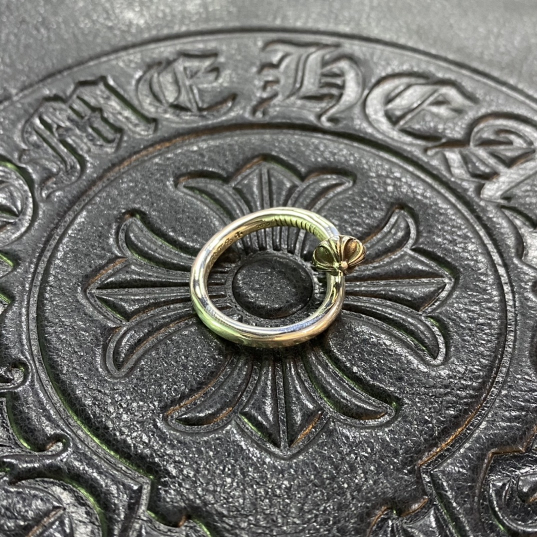 𝐂𝐡𝐫𝐨𝐦𝐞 𝐡𝐞𝐚𝐫𝐭𝐬 Nail RingTwo styles available: floral head nail and flat head nail925 sterling silver with an antique finish. Original purchase and redesigned.Chance of passing a Y-version. Easily save 2000.