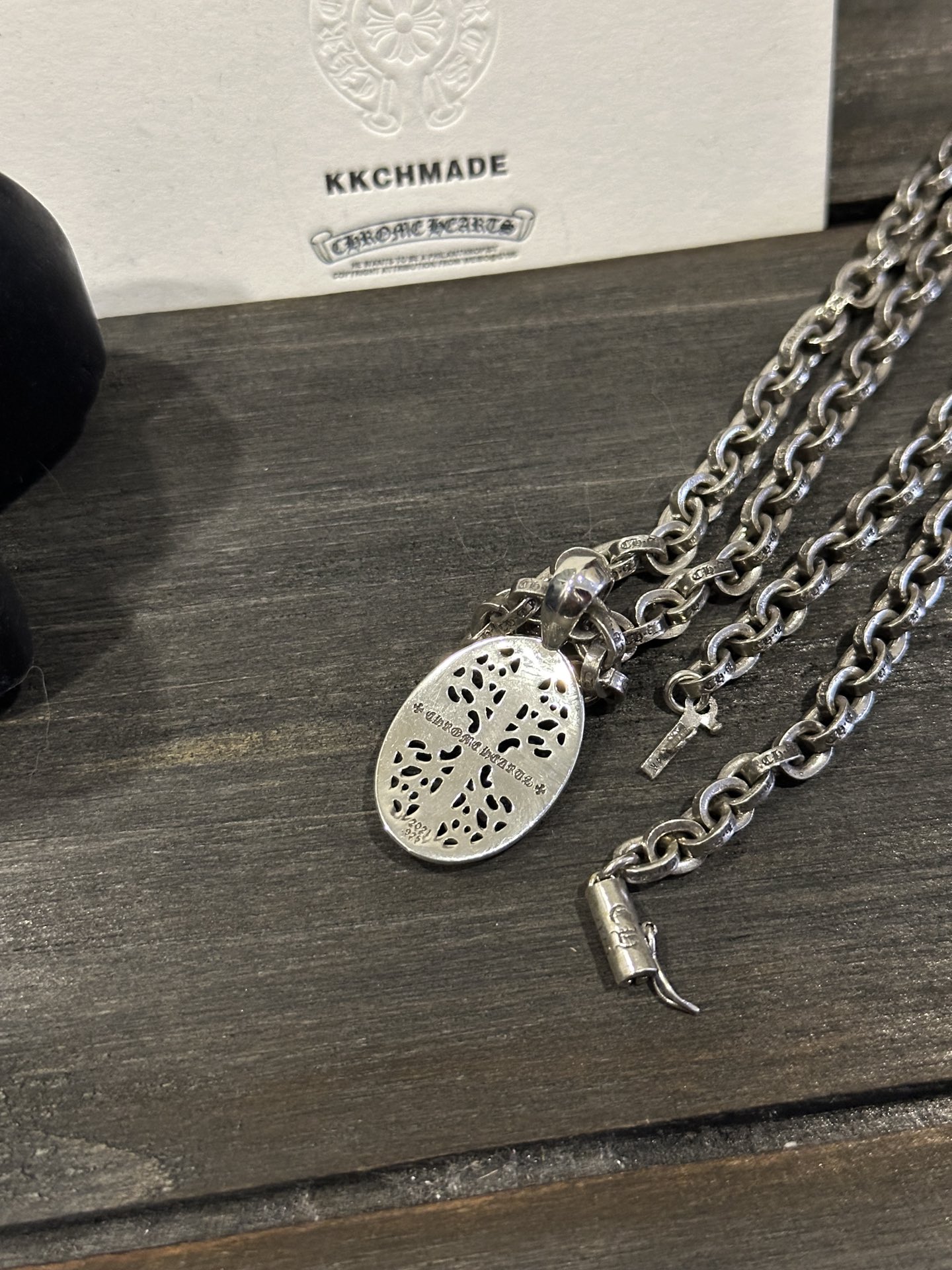 Customer order 📸 vine cross tag + PP letter chain