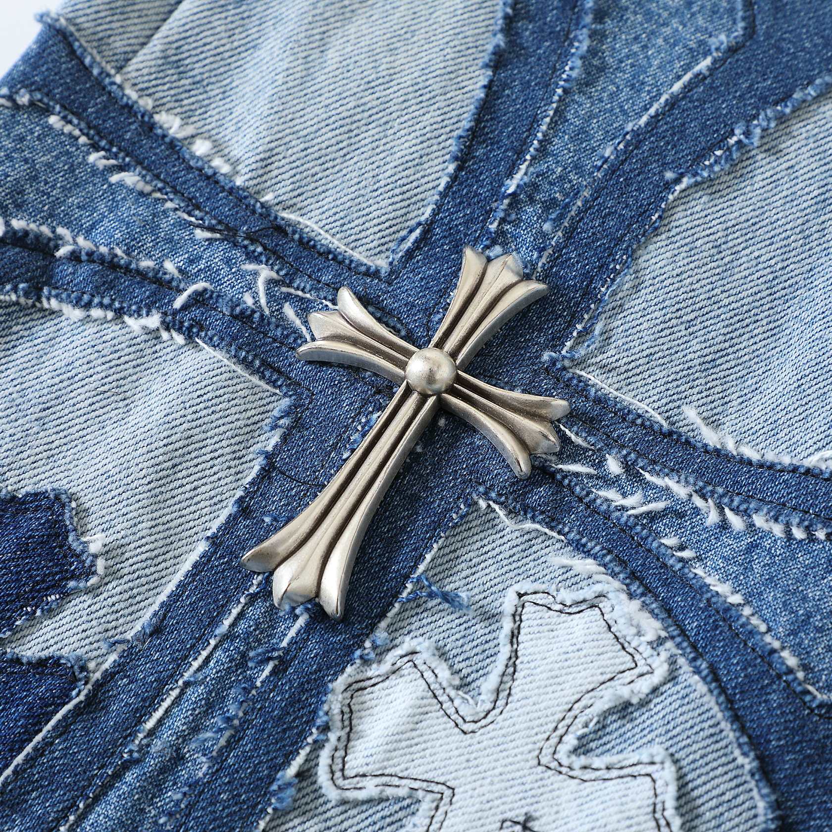 New King Denim Pants - Now Available! Those in the know understand.These pants are incredibly rare; there are only a handful available.The current market price is nearly 200,000 RMB, making them extremely difficult to obtain. The shop owner went