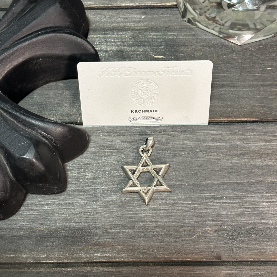 A family photo with a six-pointed star