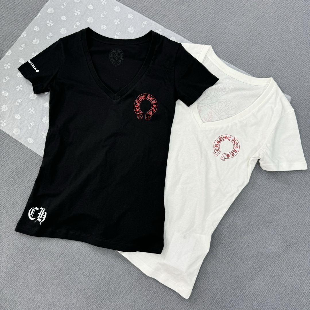 Chrome Hearts Popular V-Neck Women's Horseshoe Cross Short-Sleeve T-ShirtMade from custom-dyed pure cotton, soft and delicate, with matching neckline sizesSizes: S, M, L