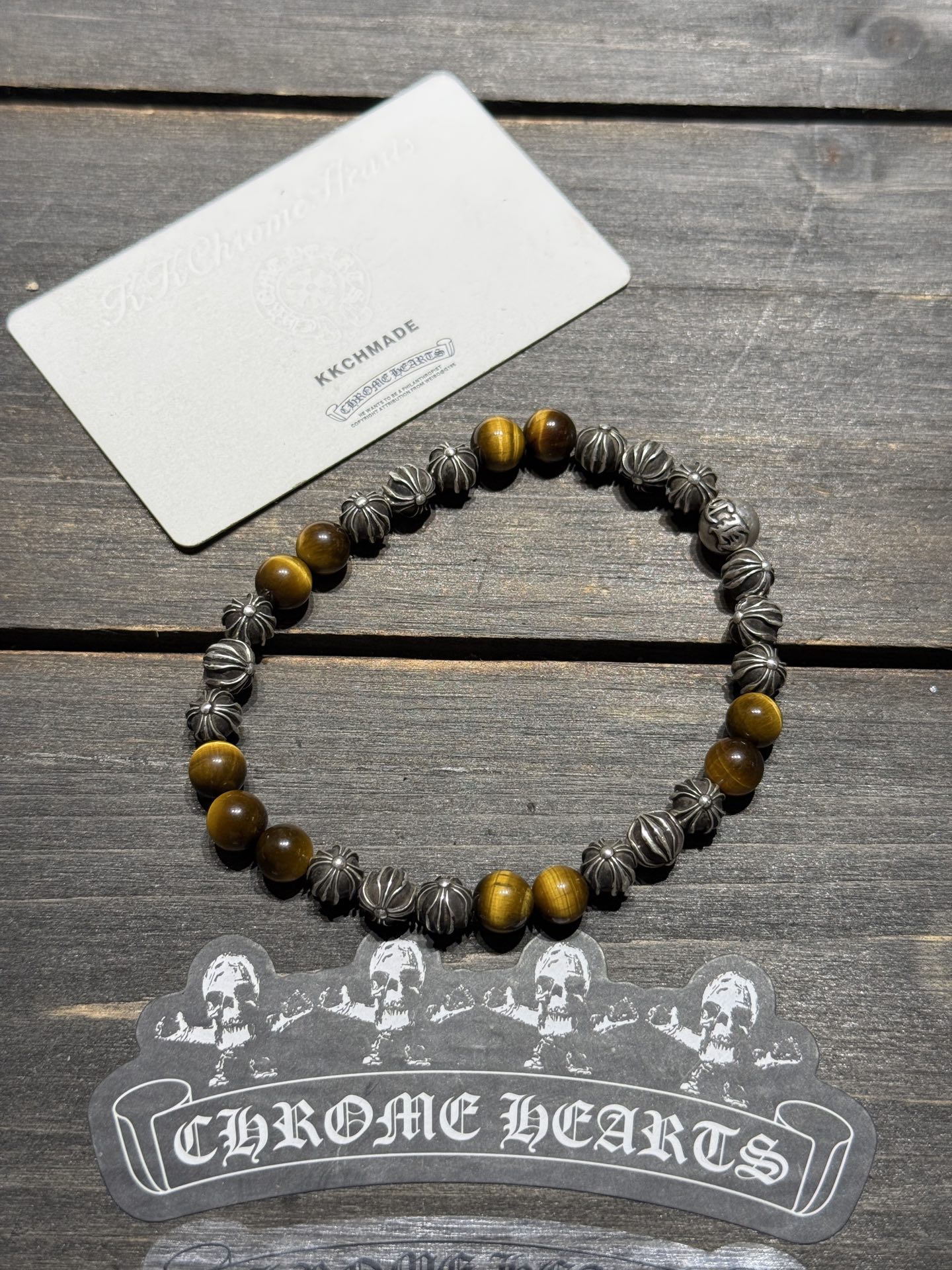 Customer ordered 19 tiger's eye silver bead bracelet. Fully enclosed, genuine.