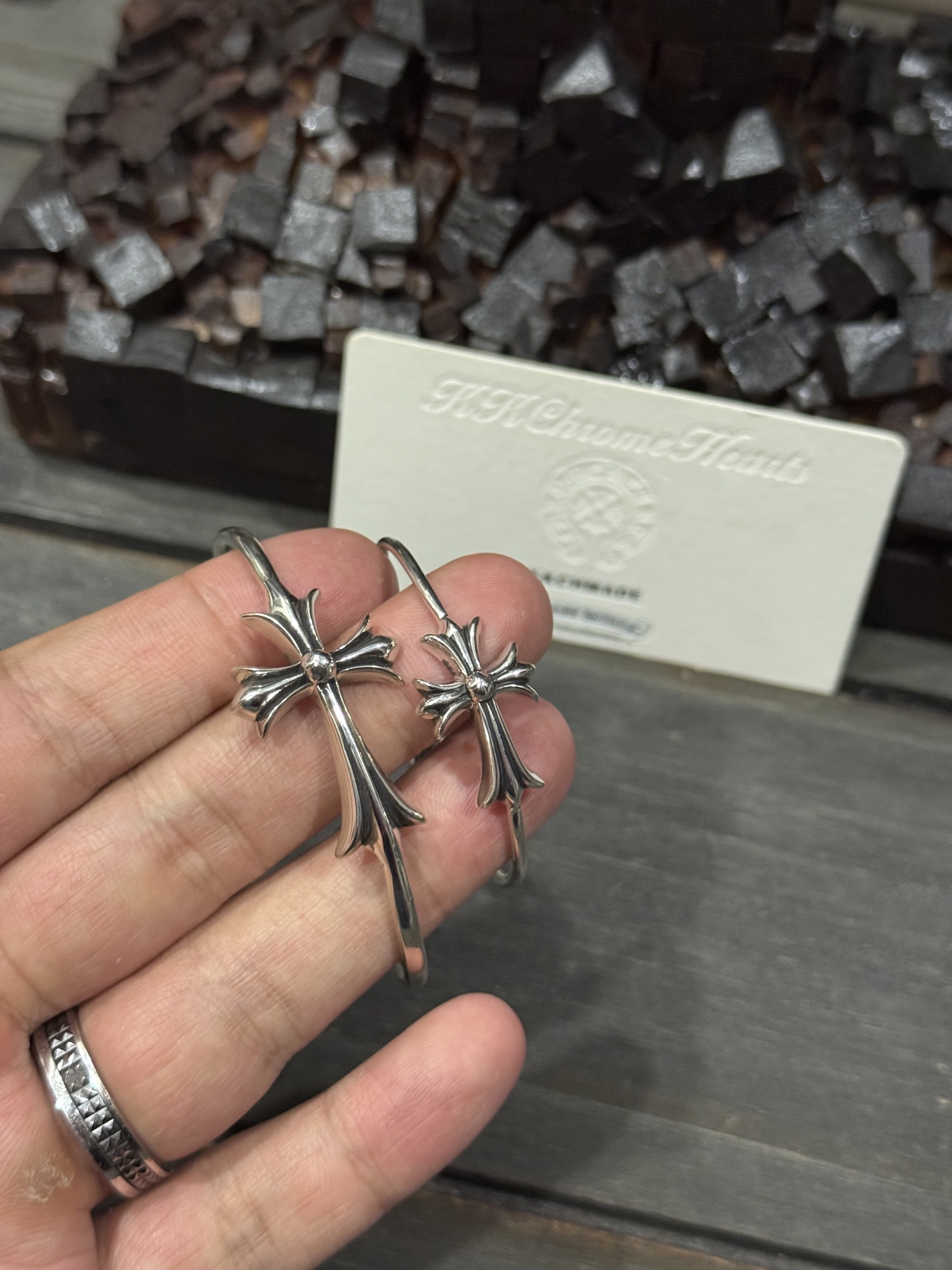 Couples who ordered 👩🏻‍❤️‍👨🏻 teardrop cross bracelet - limited stock replenishment.