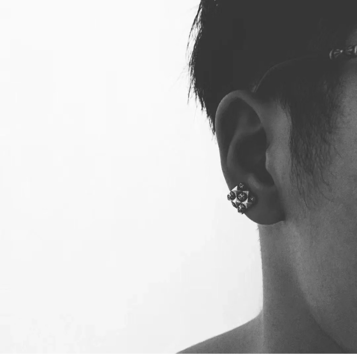 Chrome Hearts Cross Flower Ear Clip